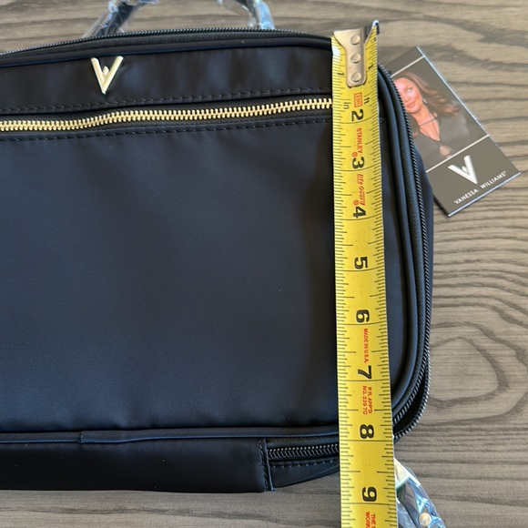 Venessa Williams Cosmetic Case - Picture 10 of 11